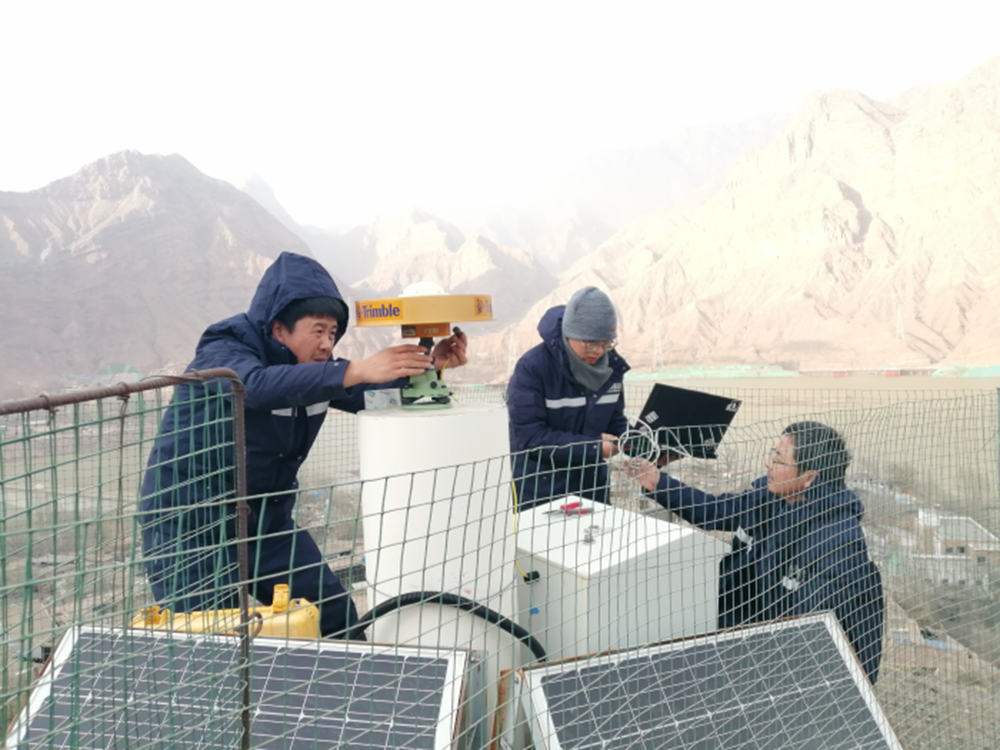 地震系統現場工作隊全力以赴開展甘肅積石山6.2級地震應急處置工作