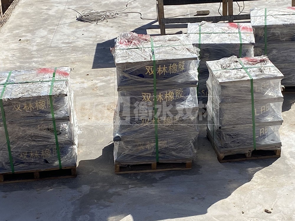 鉛芯橡膠隔震支座LRB源頭工廠 HDR900高阻尼隔震支座源頭工廠 橡膠建筑支座廠家電話