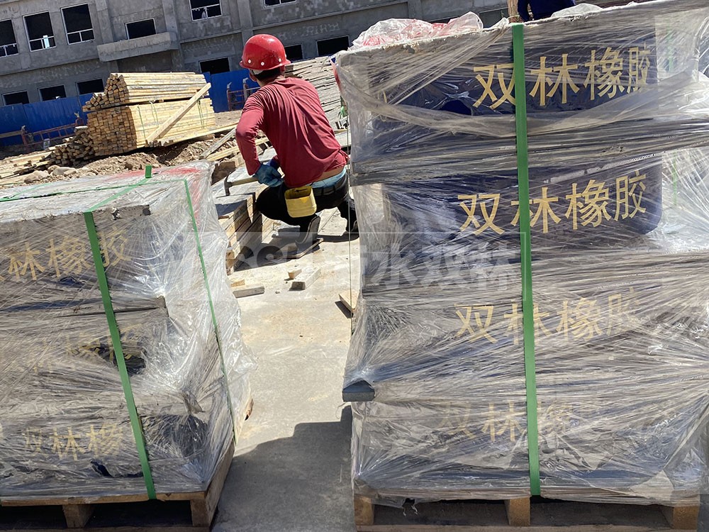 LRB500一II型橡膠隔震支座廠家 橡膠隔震減震支座廠家 鉛芯建筑橡膠隔震支座源頭工廠