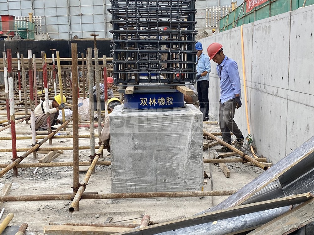 建筑高阻尼減隔震支座廠家 HDR400支座廠家 HDR1300橡膠隔震支座源頭工廠